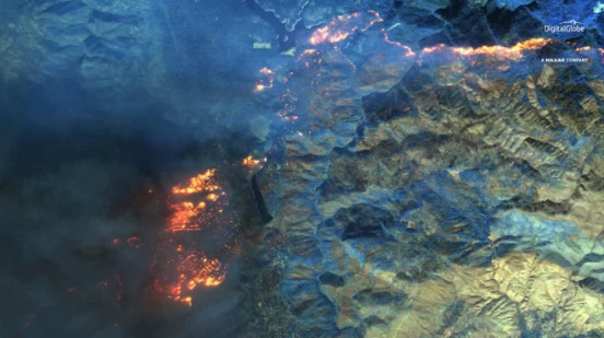 卫星图片显示了加利福尼亚致命的营地火灾的规模