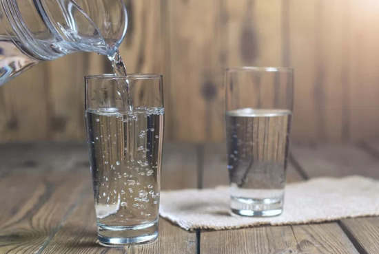 喝更多的水确实会阻止UTI