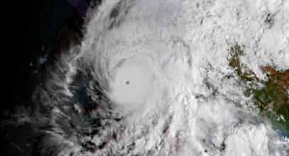 飓风威拉打破了太平洋东部和中部风暴季节的纪录