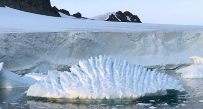 自1992年以来南极洲已经损失了大约3万亿公吨的冰