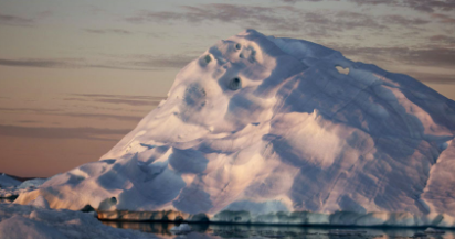 海底地图显示了为什么格陵兰岛的冰川以不同的速度融化