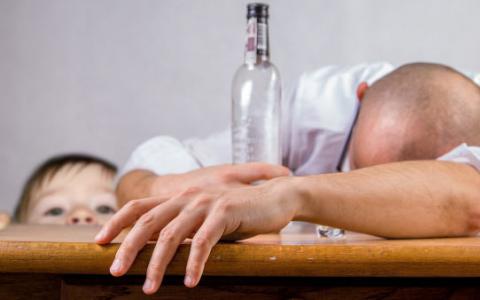 研究表明酒精如何损害干细胞DNA