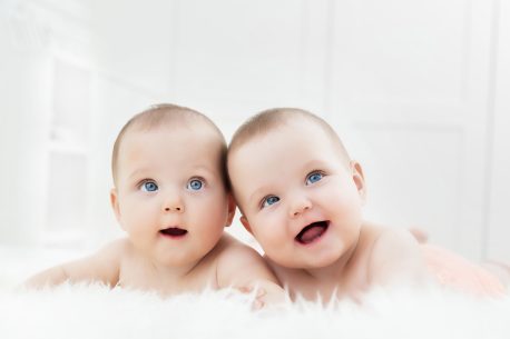 一项新的双胞胎研究揭示了是什么导致重新编程的干细胞具有不同的表观遗传模式