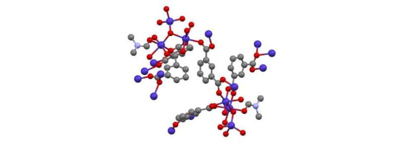 具有螺旋弧量子态的拓扑手征晶体