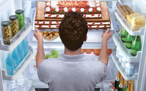 大部分的人用冰箱来保存美食 让美食保持刚买回来的新鲜