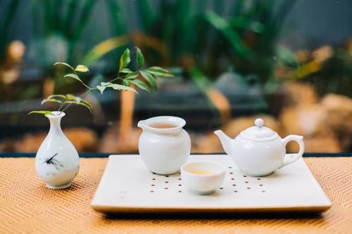 喝茶一直一来都是中国传统养生方式 对人体健康有很大益处