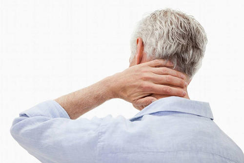 研究人员专注于老年人的疼痛管理