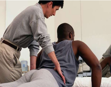 运动医生说手术不是大多数腰痛的答案