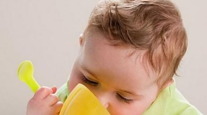 教你早上空腹吃苹果真的好吗及宝宝在满一周岁饮食一定要注意这3点