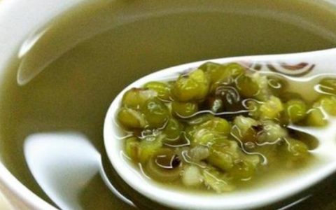 教你夏天多吃绿豆好但要保存得当及给孩子喝这汤可以调养脾胃