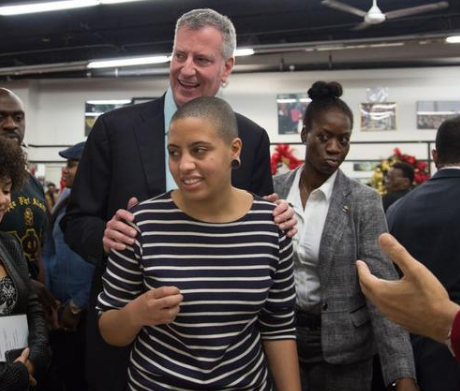 纽约市长女儿参加抗议活动被捕  纽约市长女儿是谁？