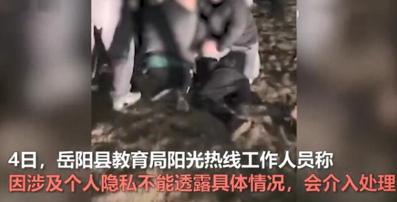 令人震惊!湖南一小学校长与女老师在小树林车内私会被抓 官方介入调查